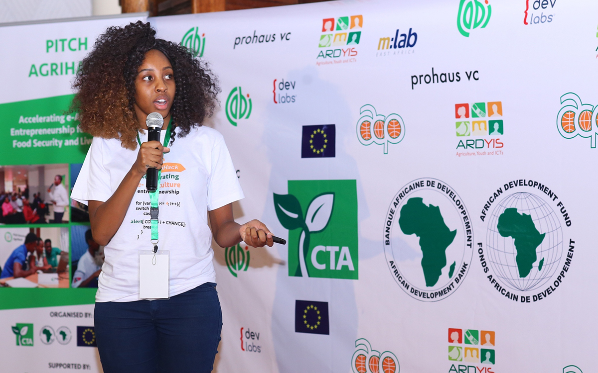 Pitch AgriHack 2018 for young e-agriculture Start-Ups ! ( Win 15 000 Euros in Cash)